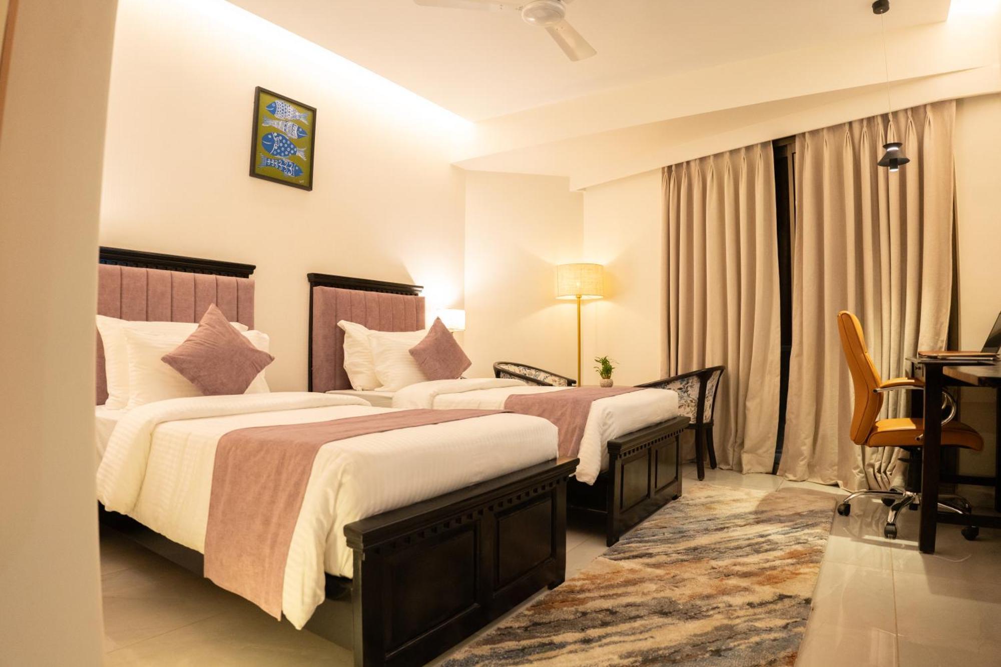 Pride Elite, Daman Hotel Luaran gambar
