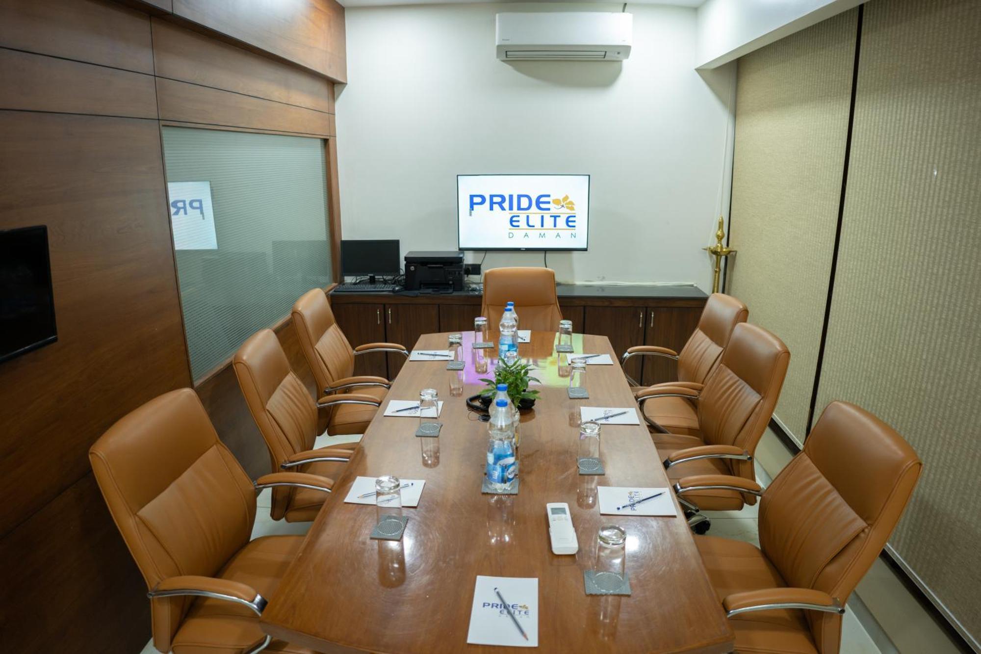 Pride Elite, Daman Hotel Luaran gambar