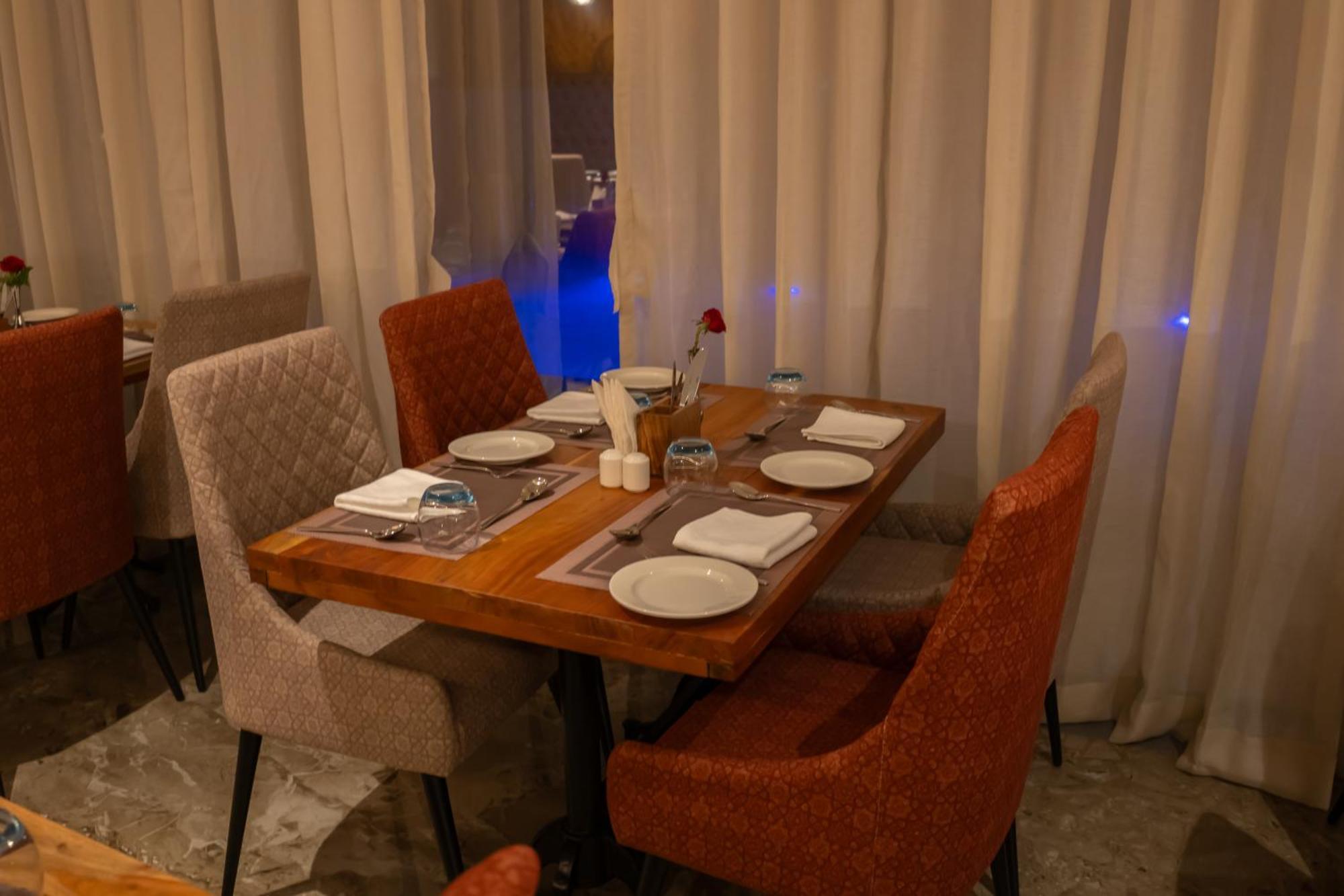 Pride Elite, Daman Hotel Luaran gambar